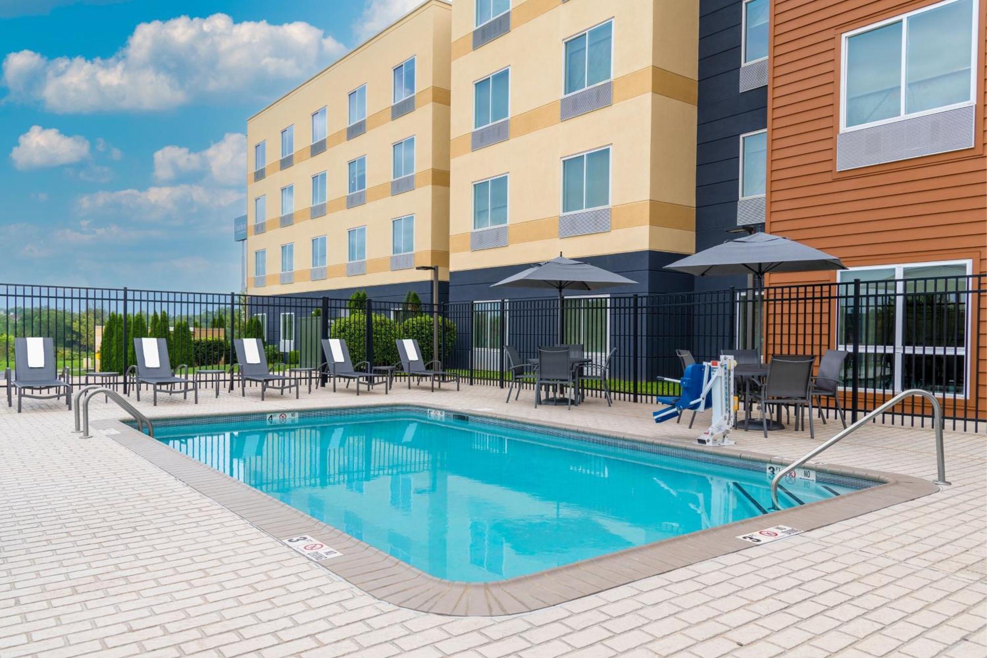 Fairfield Inn & Suites By Marriott Martinsburg Eksteriør bilde